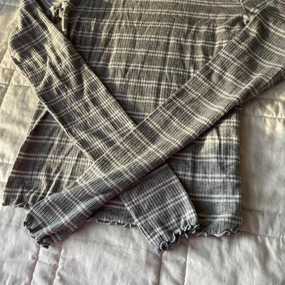 Arizona gray striped Mock turtleneck sz S ruffled hems casual autumn minimalist - Picture 3 of 5